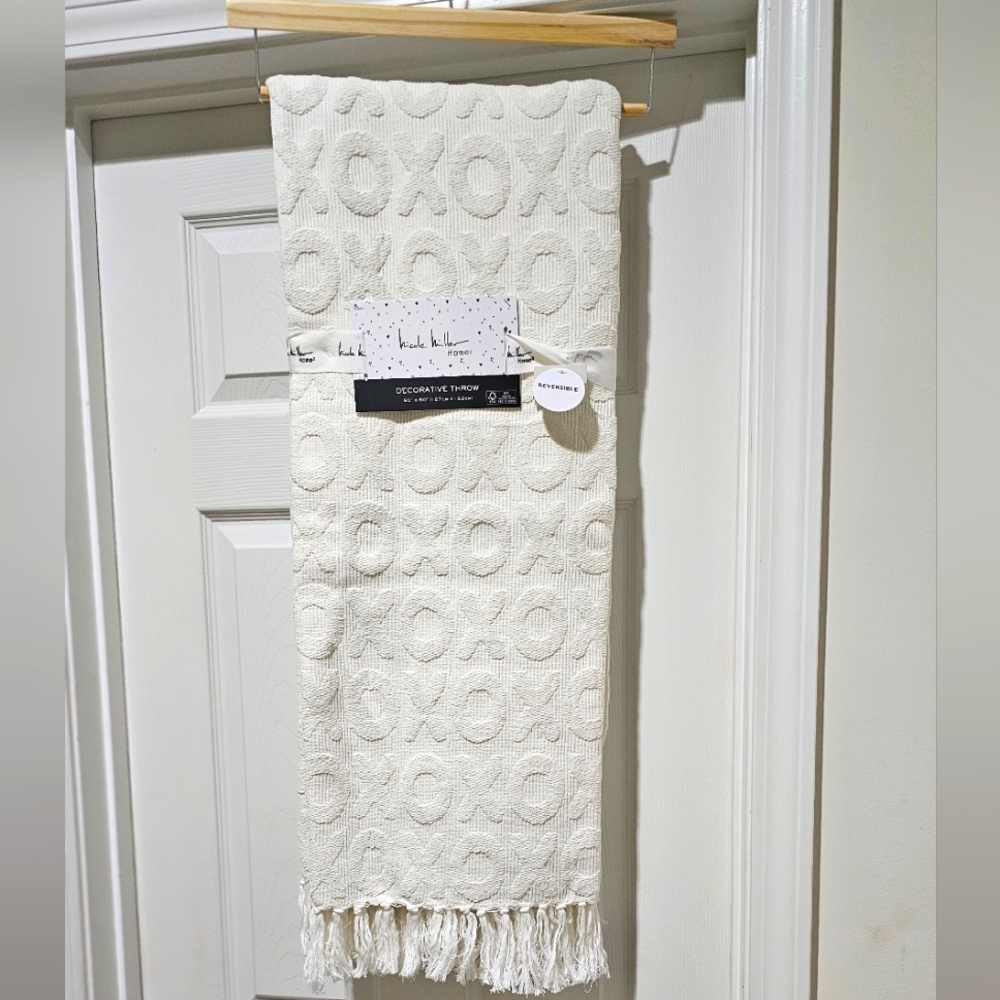 NICOLE MILLER HOME Reversible Valentine's Decorative Fringed Throw